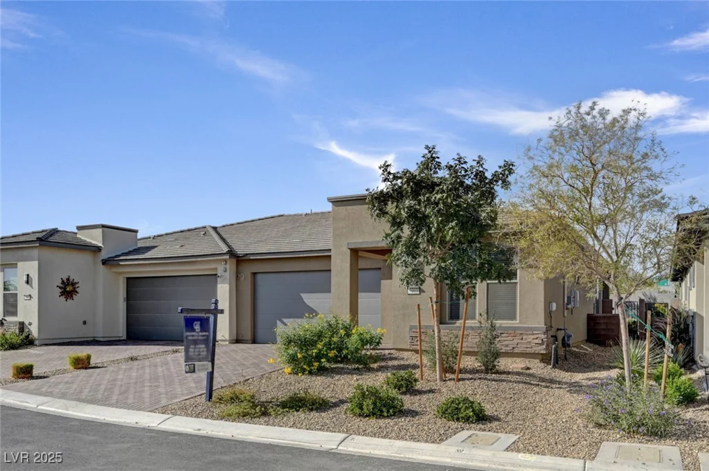 9903 Spinel, Las Vegas, NV 89143