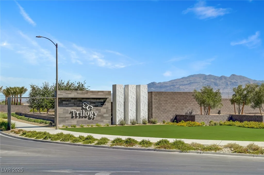 9903 Spinel, Las Vegas, NV 89143