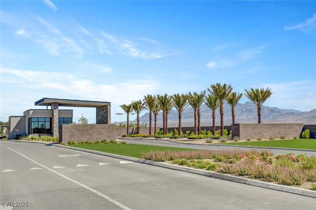 9903 Spinel, Las Vegas, NV 89143