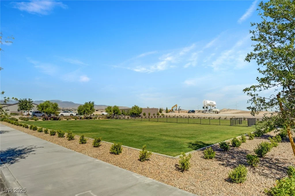 9903 Spinel, Las Vegas, NV 89143