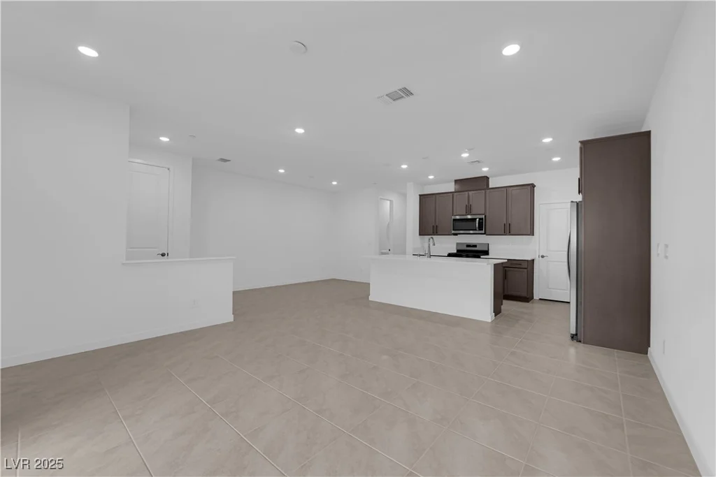 2536 Vandra, Las Vegas, NV 89138