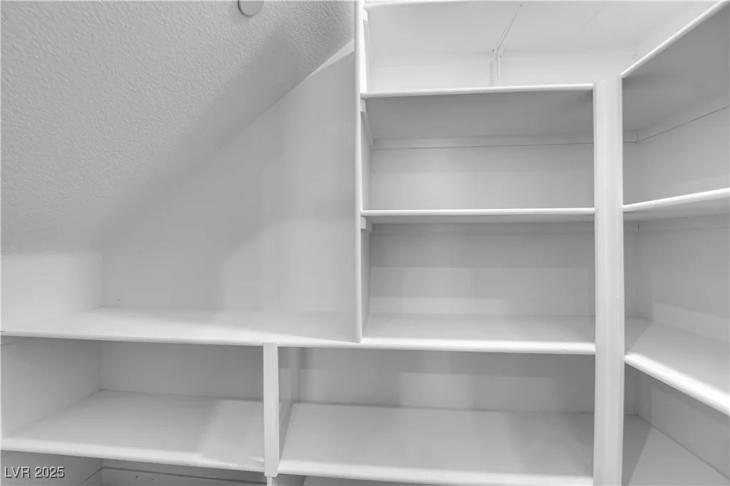 2536 Vandra, Las Vegas, NV 89138