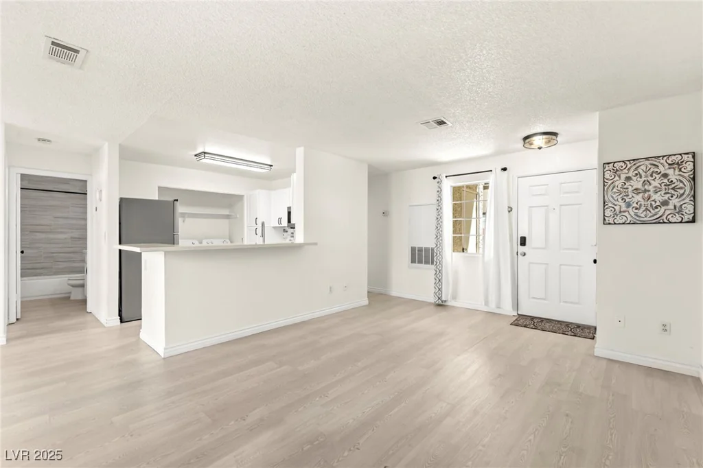 3150 Soft Breezes, Las Vegas, NV 89128