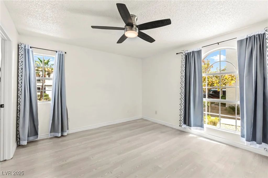 3150 Soft Breezes, Las Vegas, NV 89128