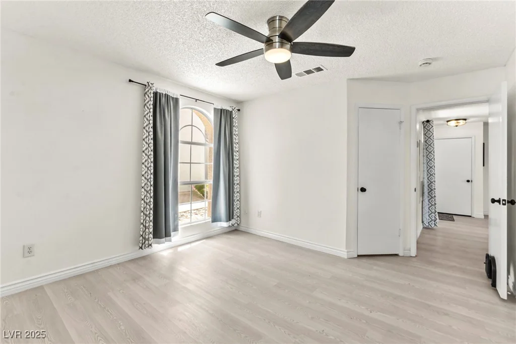 3150 Soft Breezes, Las Vegas, NV 89128