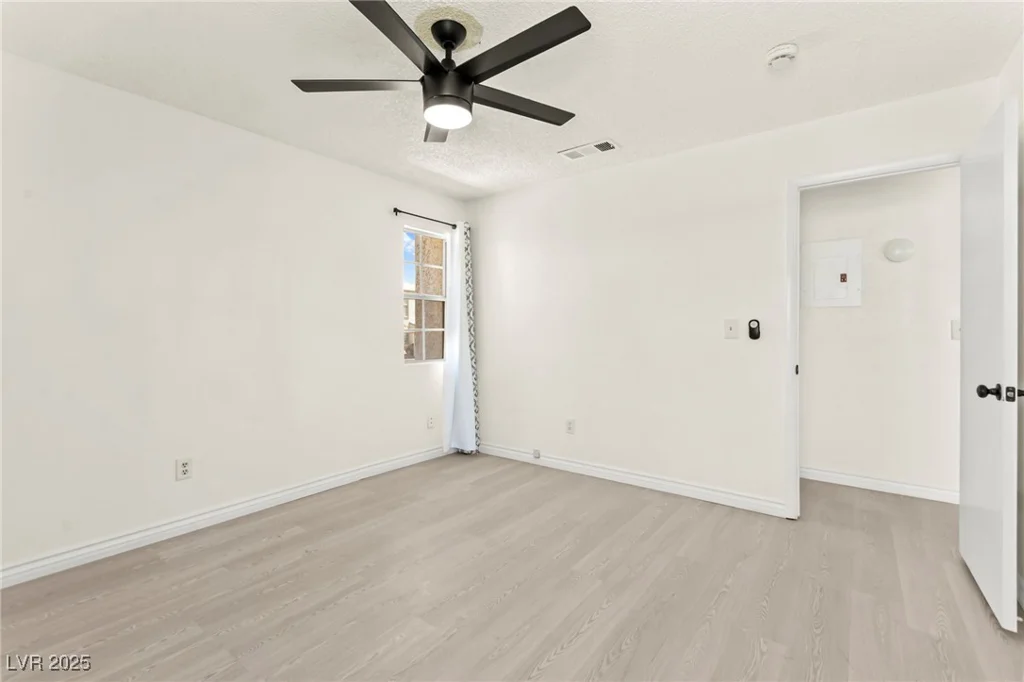 3150 Soft Breezes, Las Vegas, NV 89128