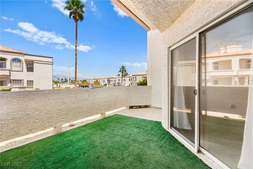 3150 Soft Breezes, Las Vegas, NV 89128