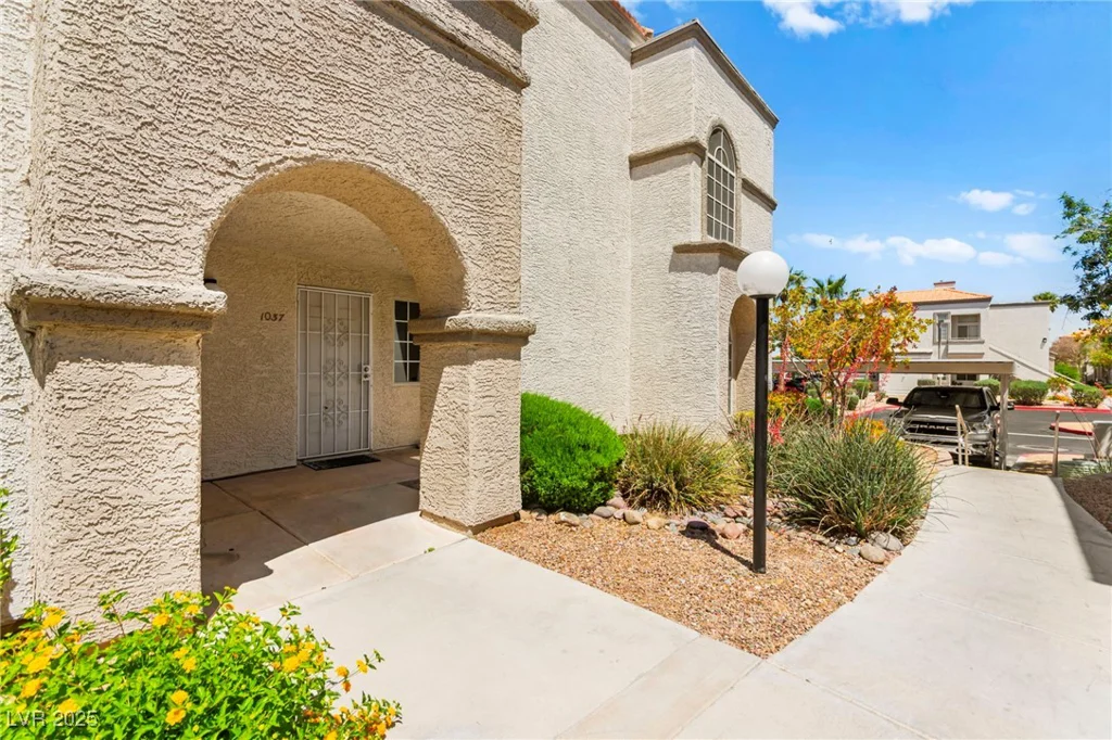 3150 Soft Breezes, Las Vegas, NV 89128