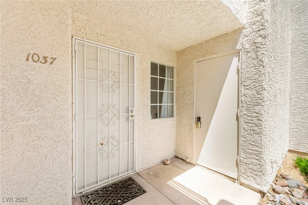 3150 Soft Breezes, Las Vegas, NV 89128