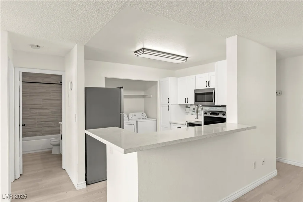 3150 Soft Breezes, Las Vegas, NV 89128