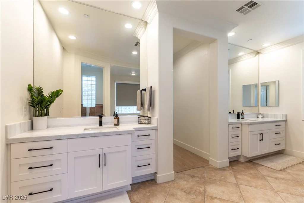 10002 Trapper Mountain, Las Vegas, NV 89178