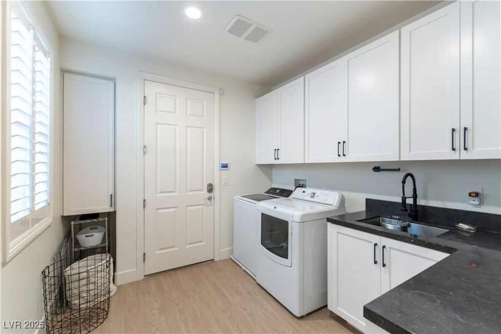 10002 Trapper Mountain, Las Vegas, NV 89178