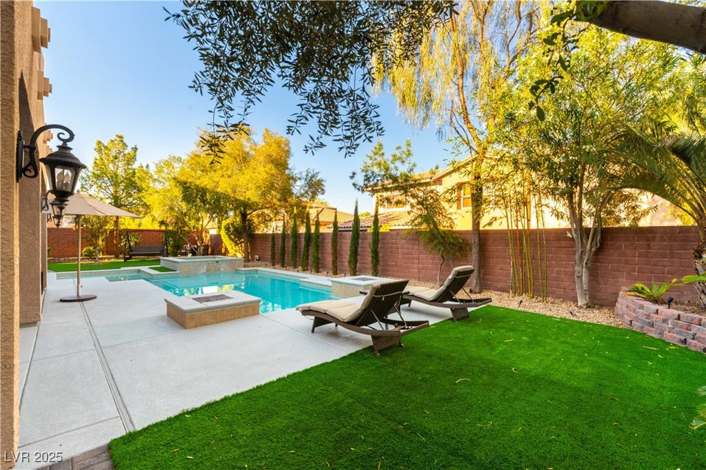 10002 Trapper Mountain, Las Vegas, NV 89178