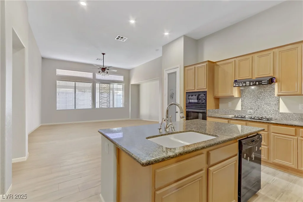 5833 Craigmore, North Las Vegas, NV 89031