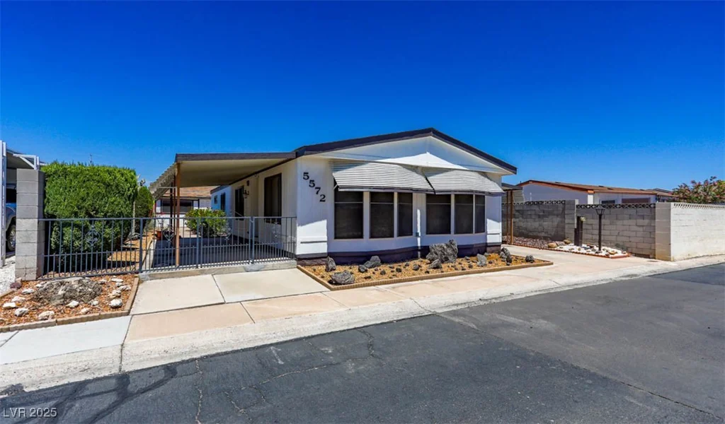 5572 Tres Piedras, Las Vegas, NV 89122