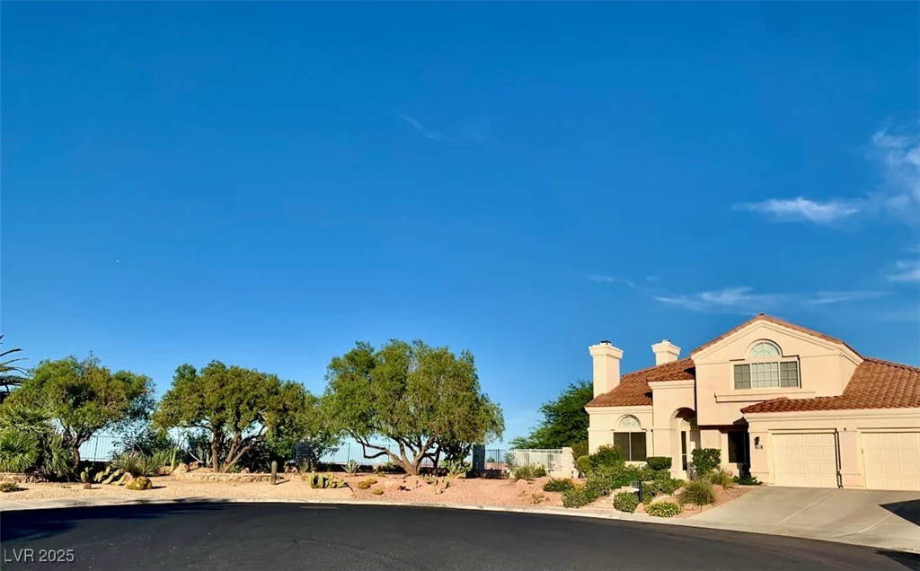 1915 Hazeltine, Henderson, NV 89074