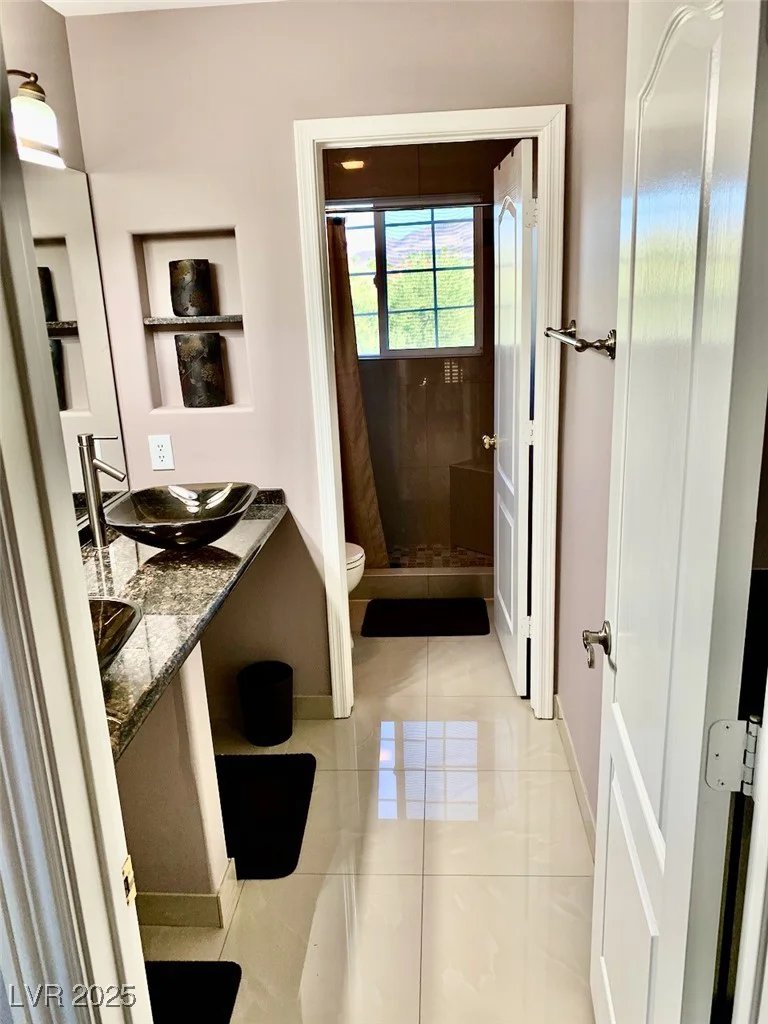 1915 Hazeltine, Henderson, NV 89074