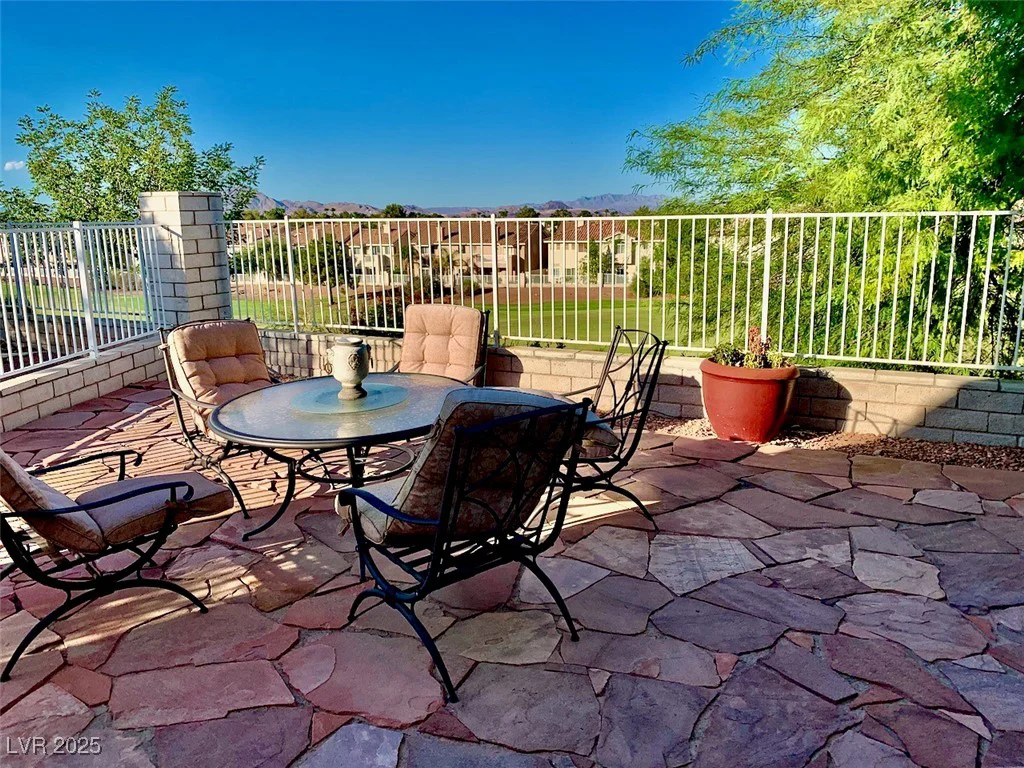1915 Hazeltine, Henderson, NV 89074