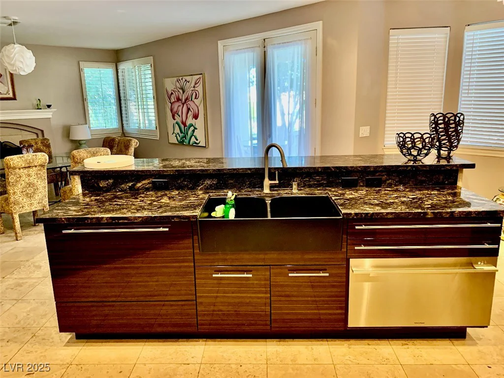 1915 Hazeltine, Henderson, NV 89074