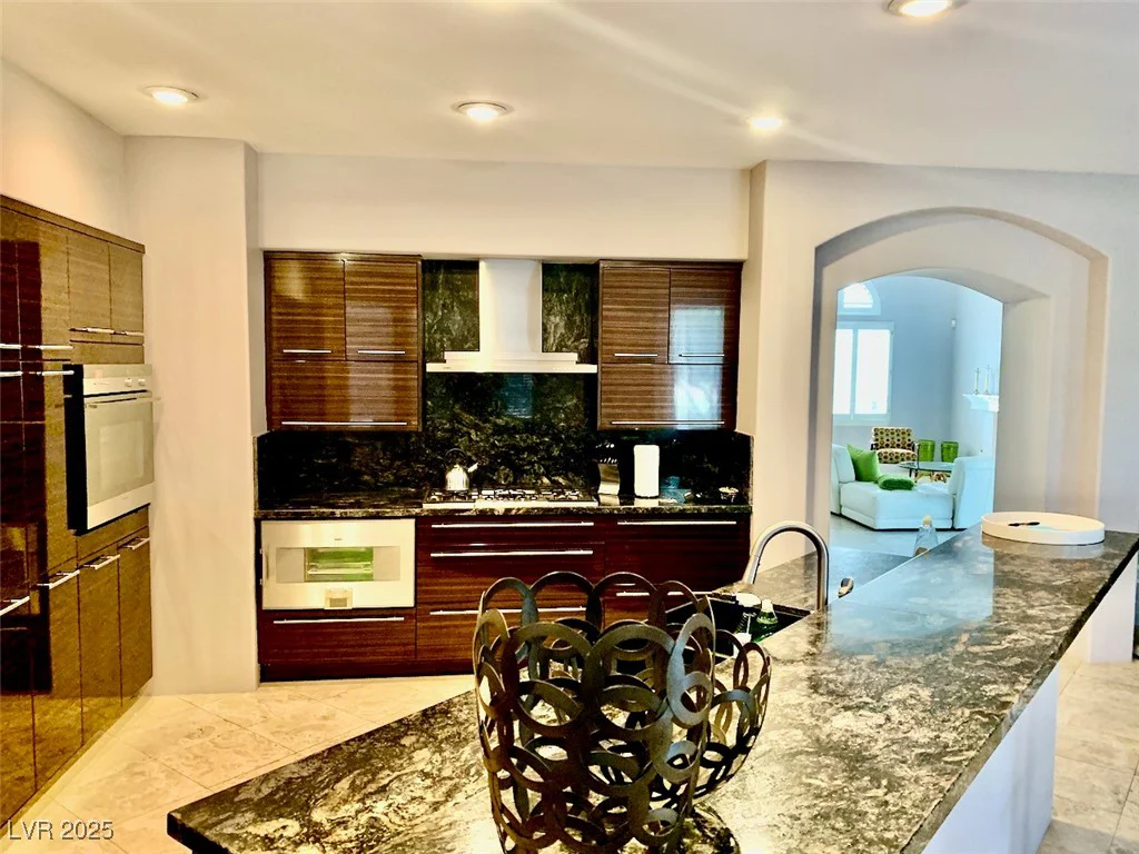 1915 Hazeltine, Henderson, NV 89074