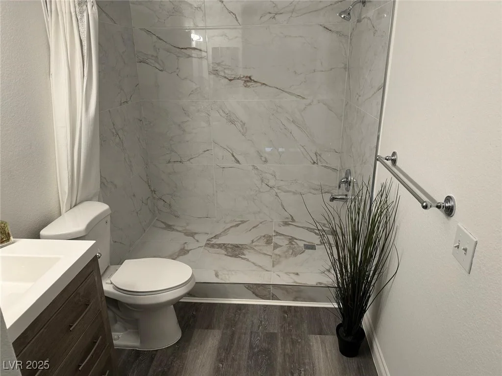 7885 Flamingo, Las Vegas, NV 89147