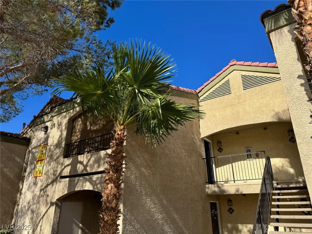 7885 Flamingo, Las Vegas, NV 89147