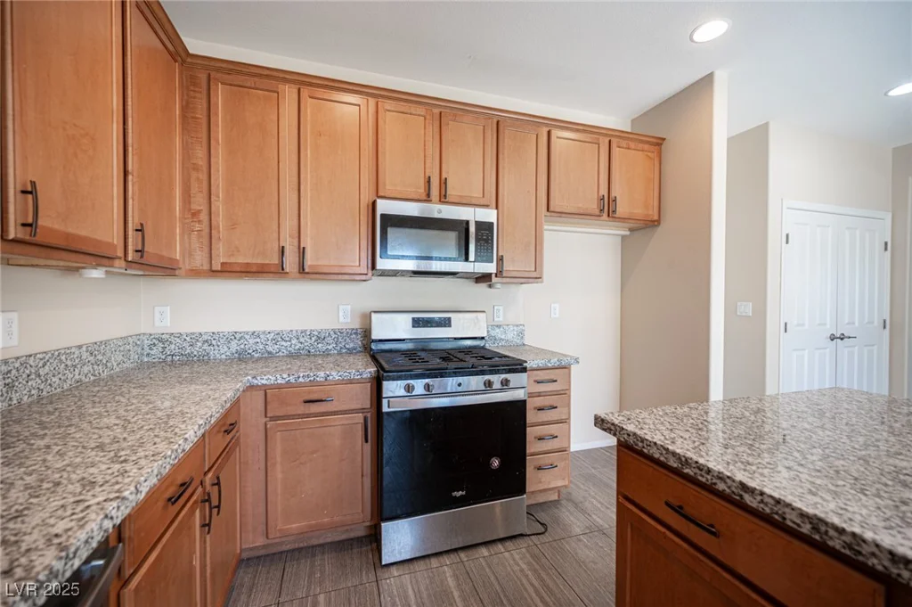 1405 Gilbert Creek, North Las Vegas, NV 89031