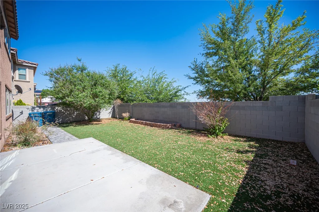 1405 Gilbert Creek, North Las Vegas, NV 89031