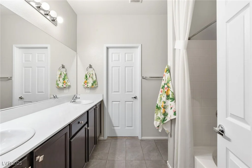 2720 Mickey Mantle, Las Vegas, NV 89108
