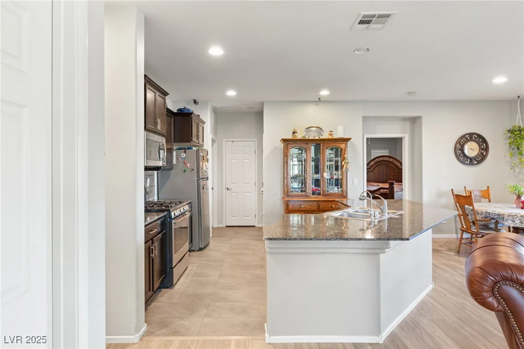 2720 Mickey Mantle, Las Vegas, NV 89108