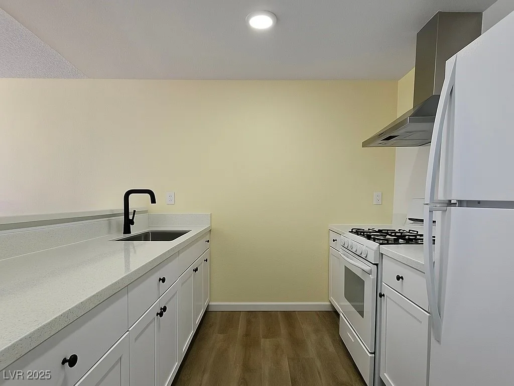 4681 Via San Rafael, Las Vegas, NV 89103