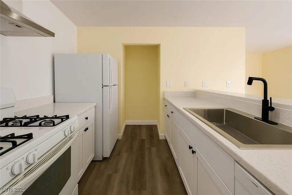 4681 Via San Rafael, Las Vegas, NV 89103
