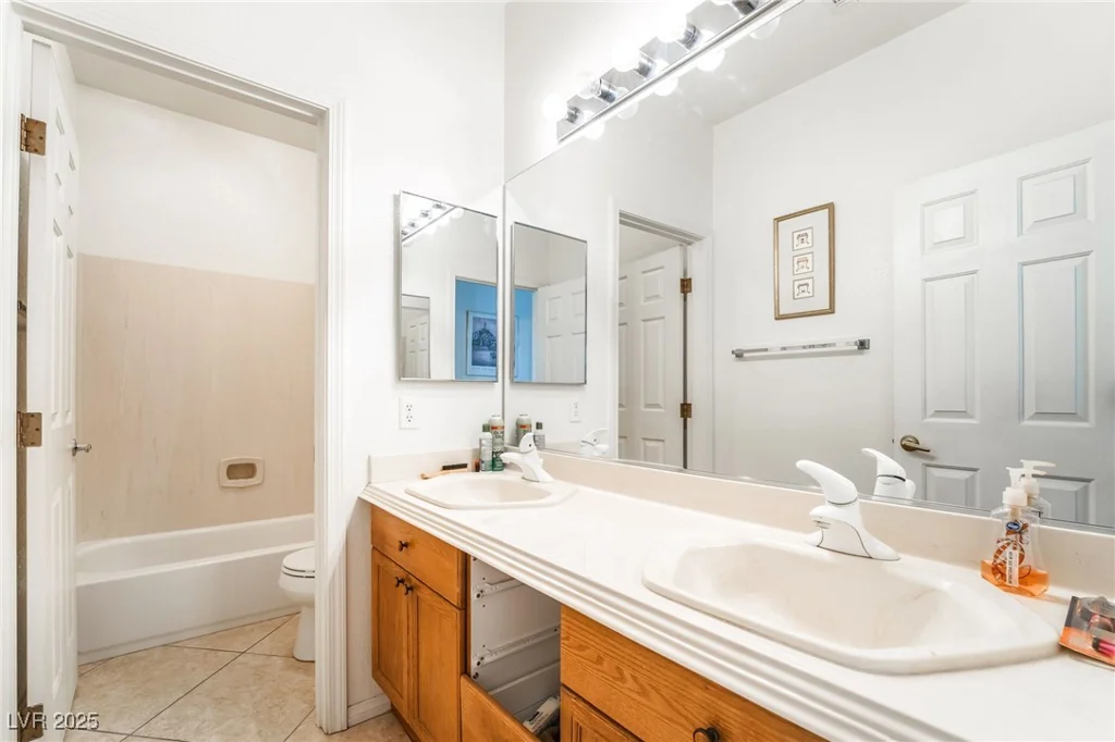 3786 Port Ritchey, Las Vegas, NV 89147