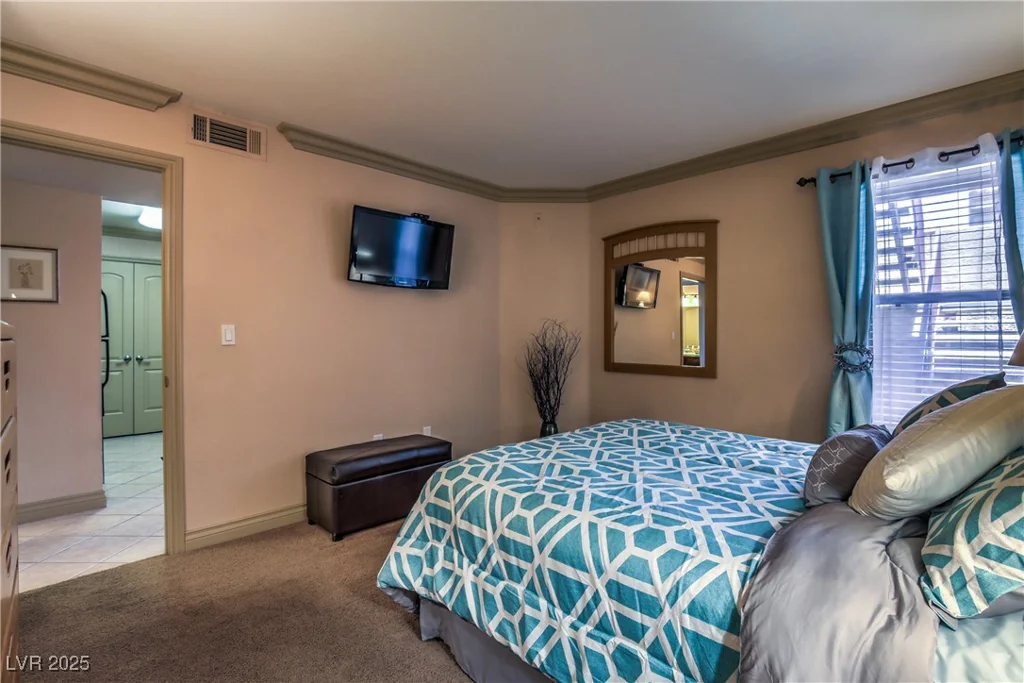 1150 Buffalo, Las Vegas, NV 89128