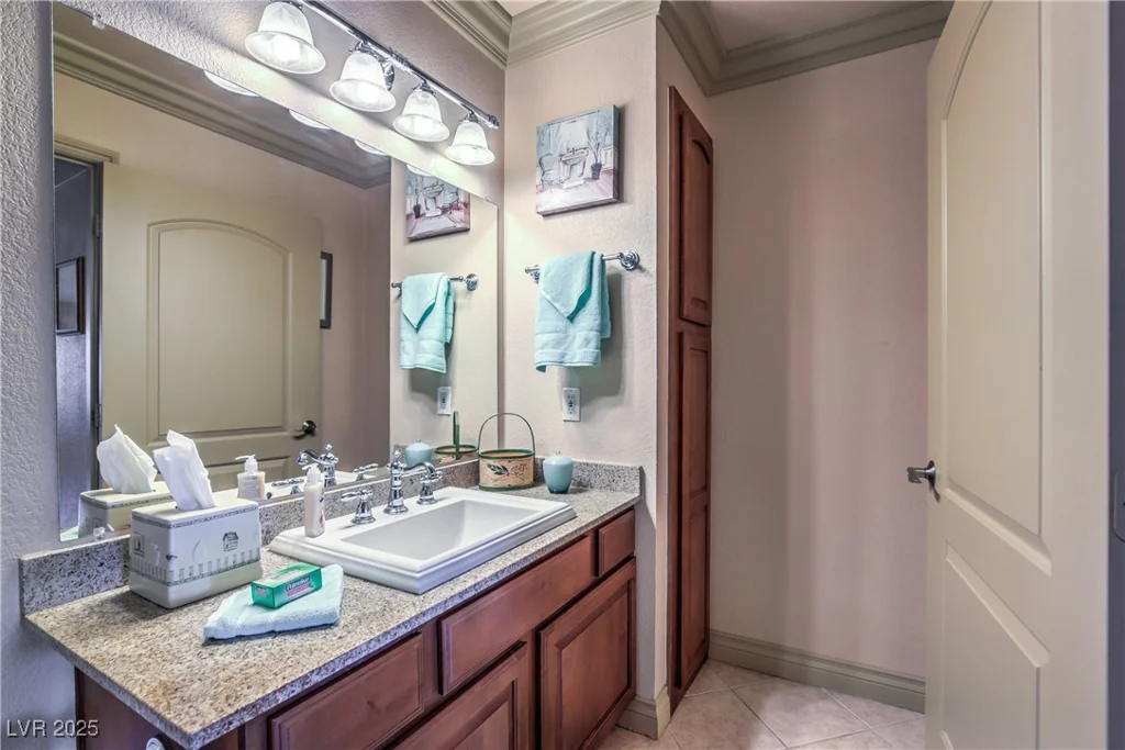 1150 Buffalo, Las Vegas, NV 89128
