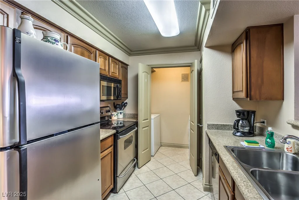 1150 Buffalo, Las Vegas, NV 89128