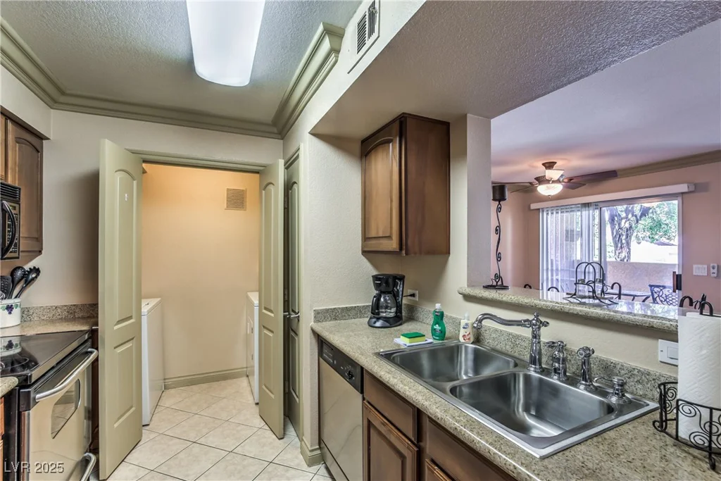 1150 Buffalo, Las Vegas, NV 89128