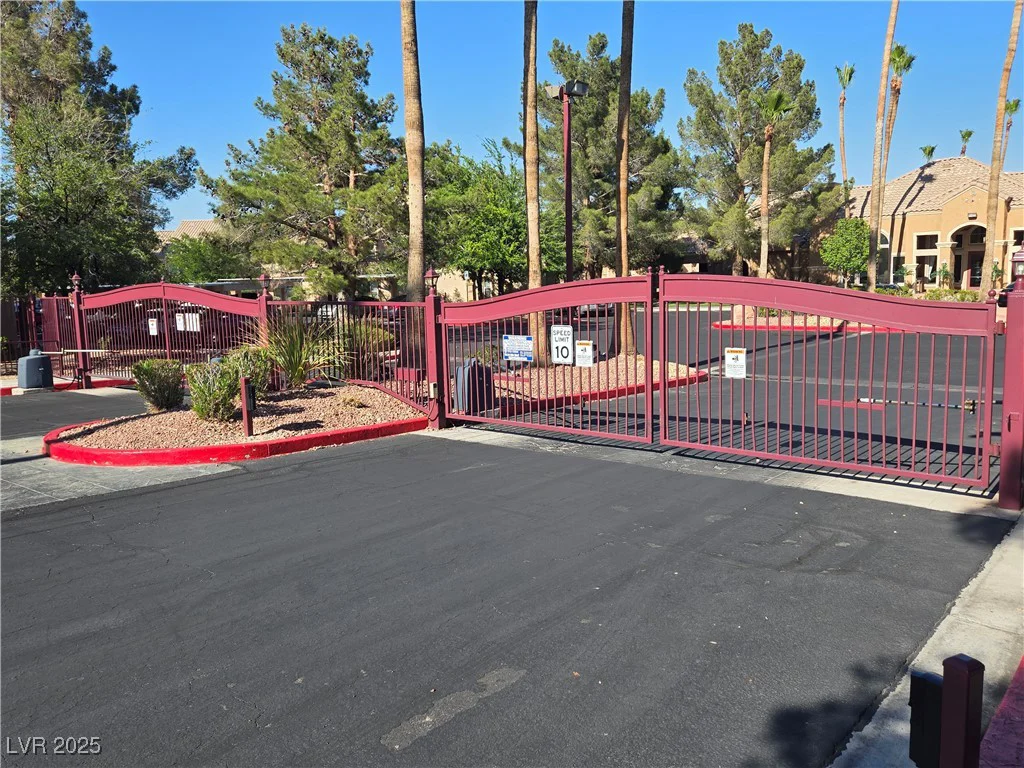 1150 Buffalo, Las Vegas, NV 89128