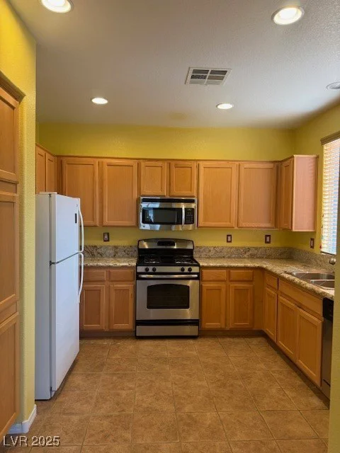 8325 Aspen Village, Las Vegas, NV 89113