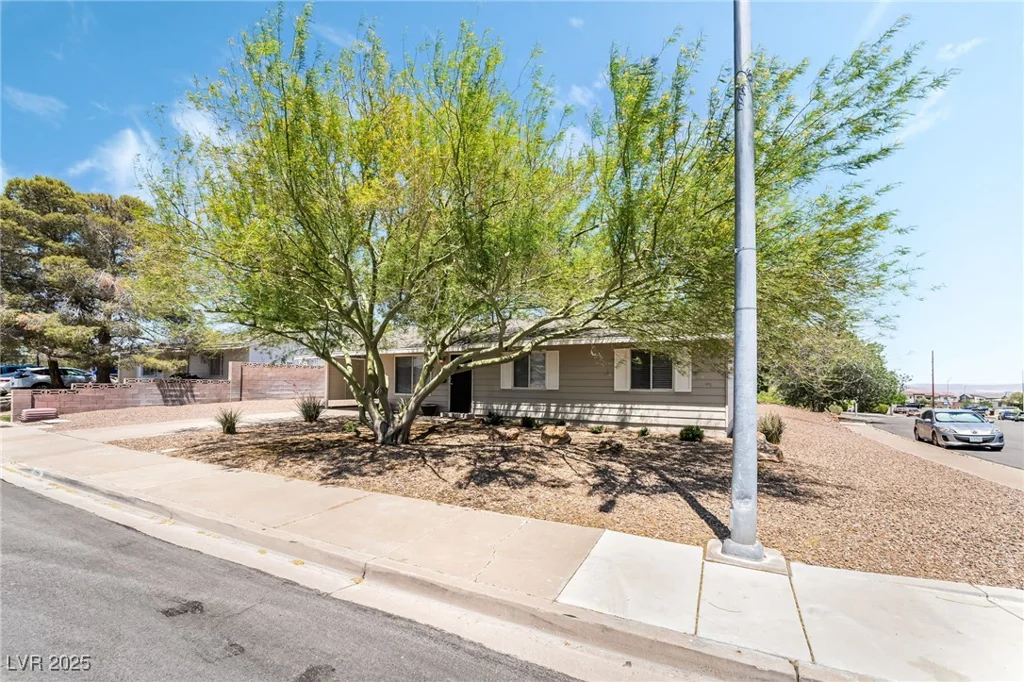 429 Scenic, Henderson, NV 89002