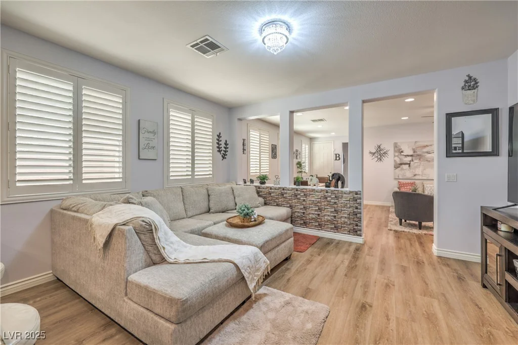 8247 Oasis Bloom, North Las Vegas, NV 89085