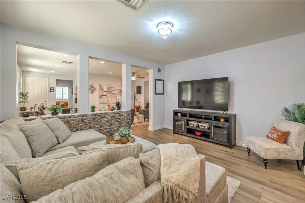 8247 Oasis Bloom, North Las Vegas, NV 89085