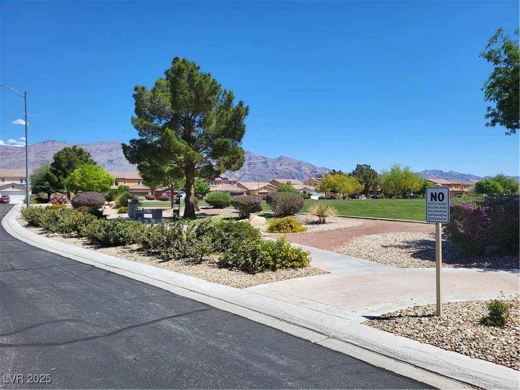 8247 Oasis Bloom, North Las Vegas, NV 89085