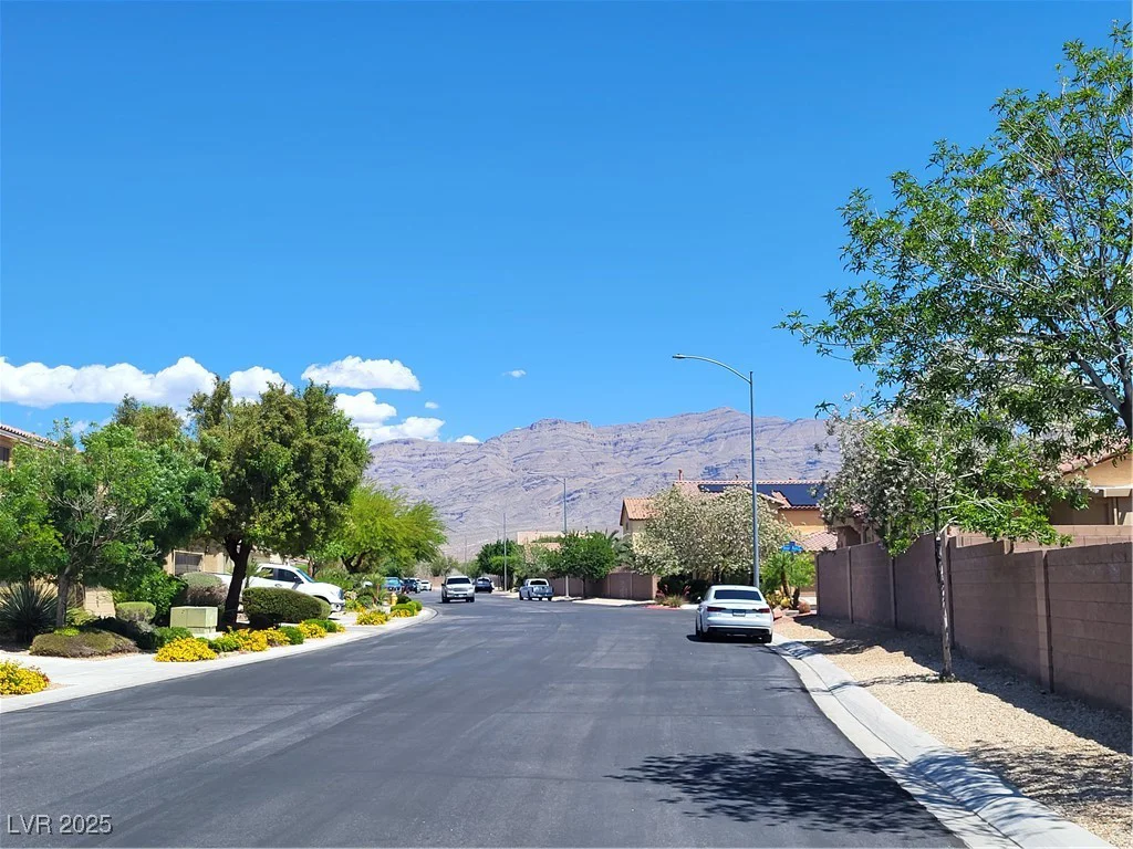 8247 Oasis Bloom, North Las Vegas, NV 89085