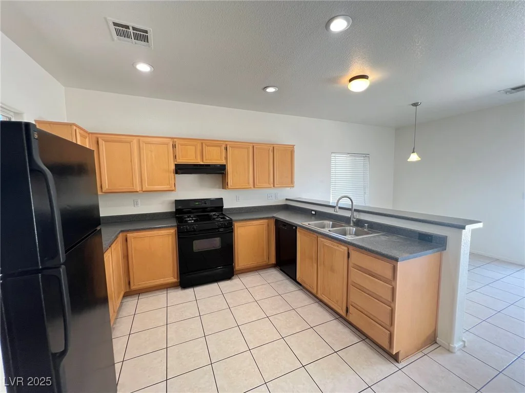 7748 Catalina Harbor, Las Vegas, NV 89131