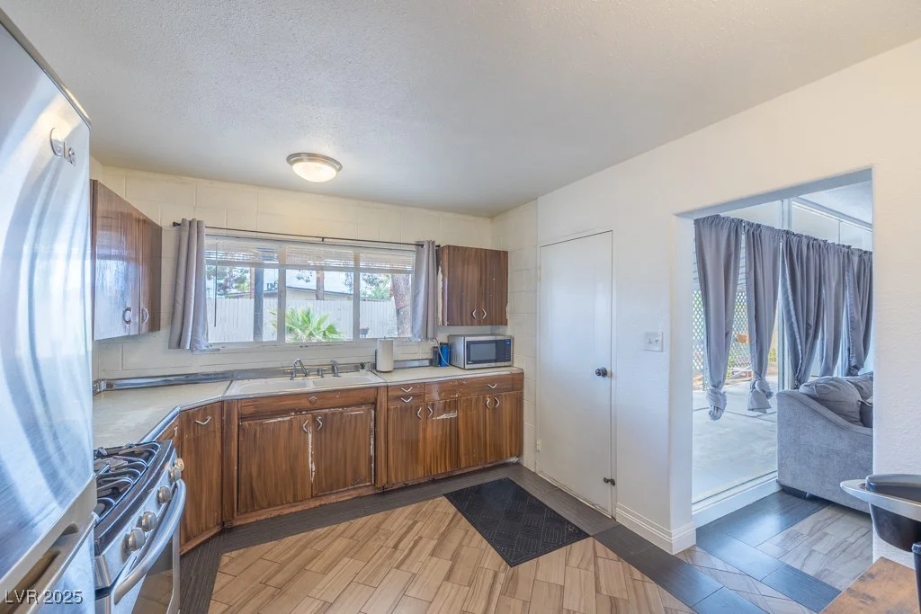 2819 Taylor, North Las Vegas, NV 89030