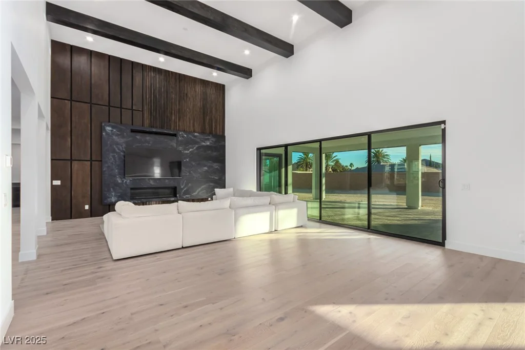 5725 El Royale, Las Vegas, NV 89149