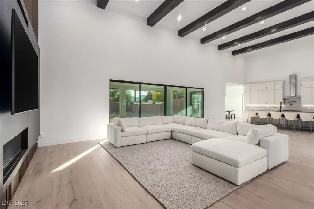 5725 El Royale, Las Vegas, NV 89149