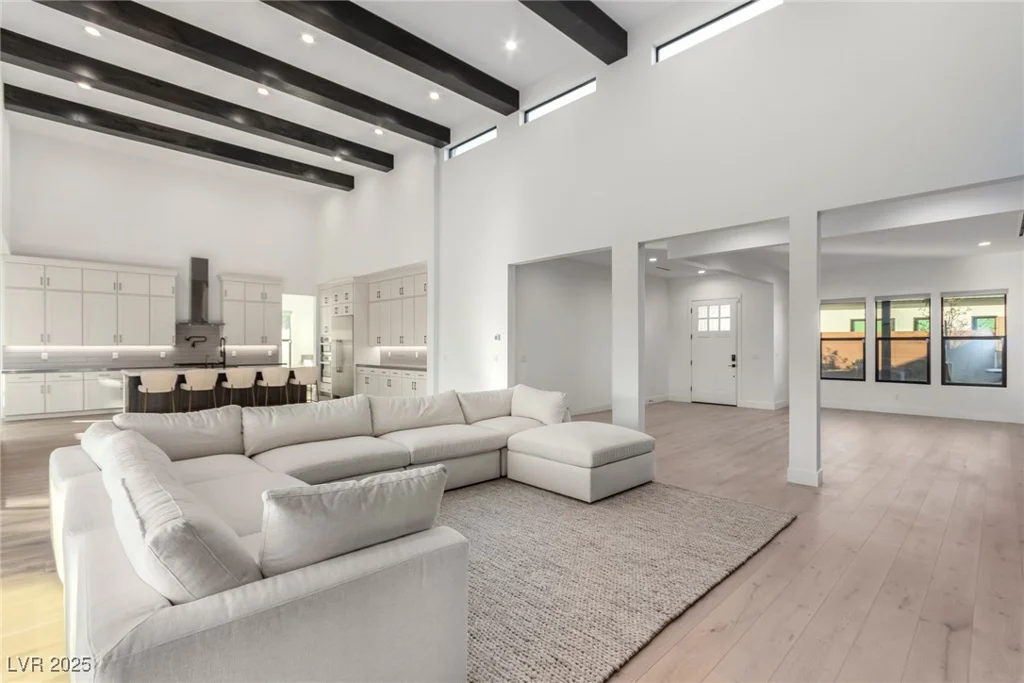 5725 El Royale, Las Vegas, NV 89149