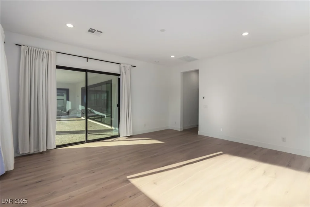 5725 El Royale, Las Vegas, NV 89149